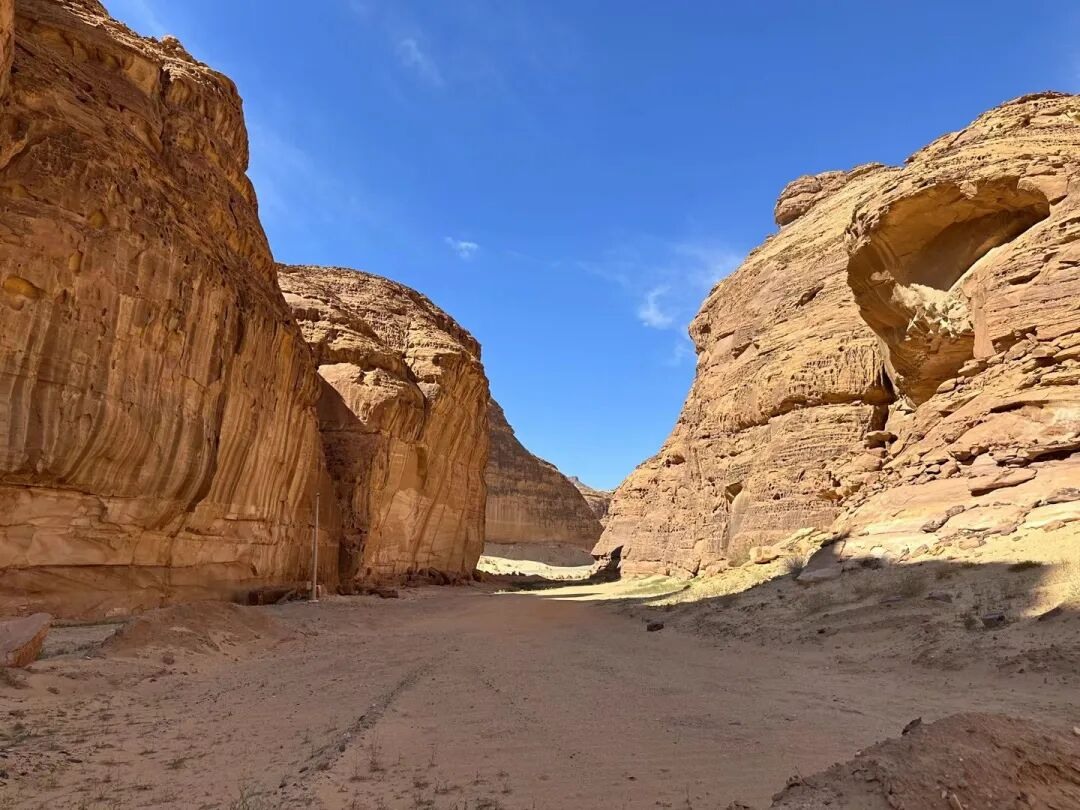The sandstone passageways that made me want to keep exploring.