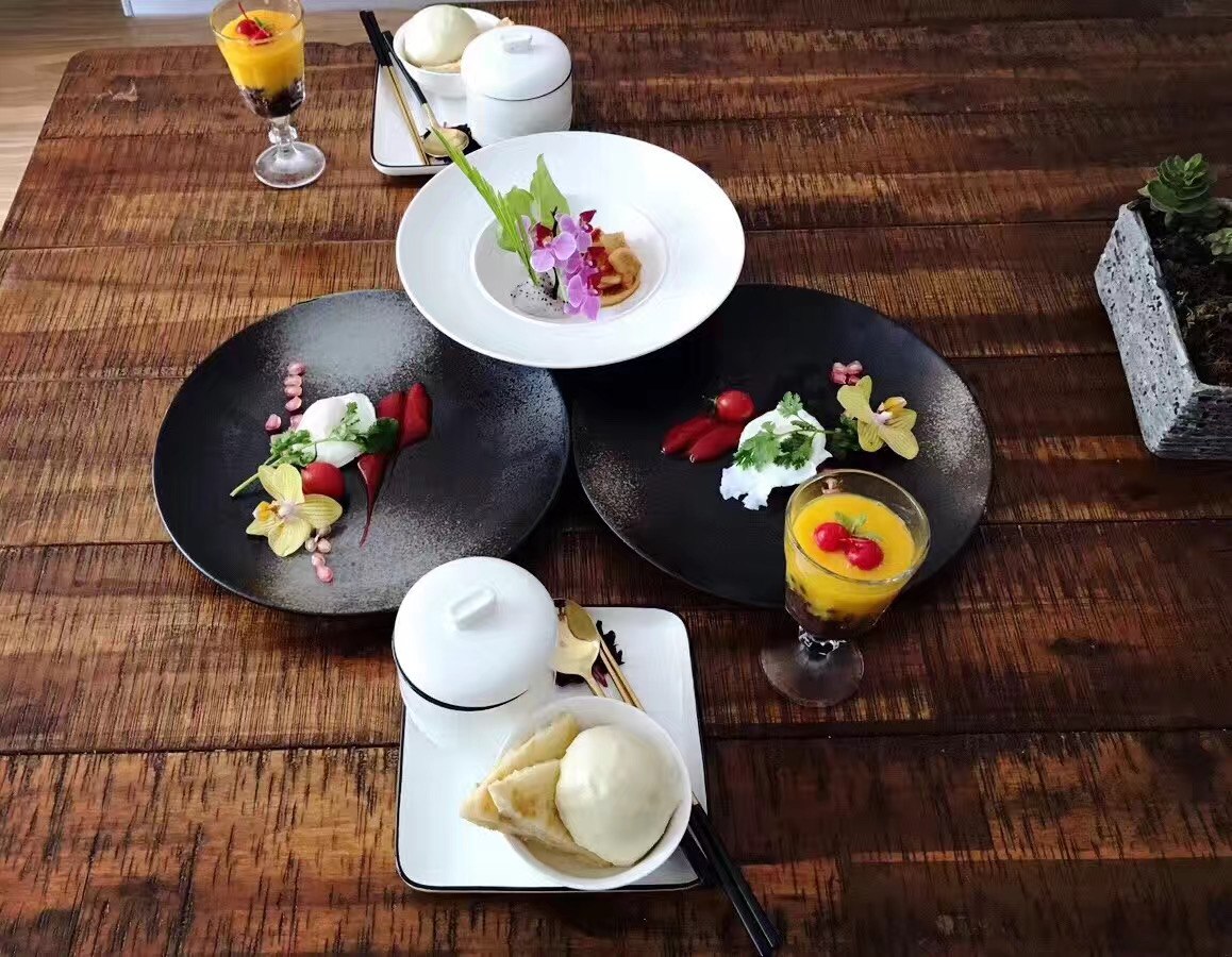 Food and tableware in the Garden Villa Collection archive.